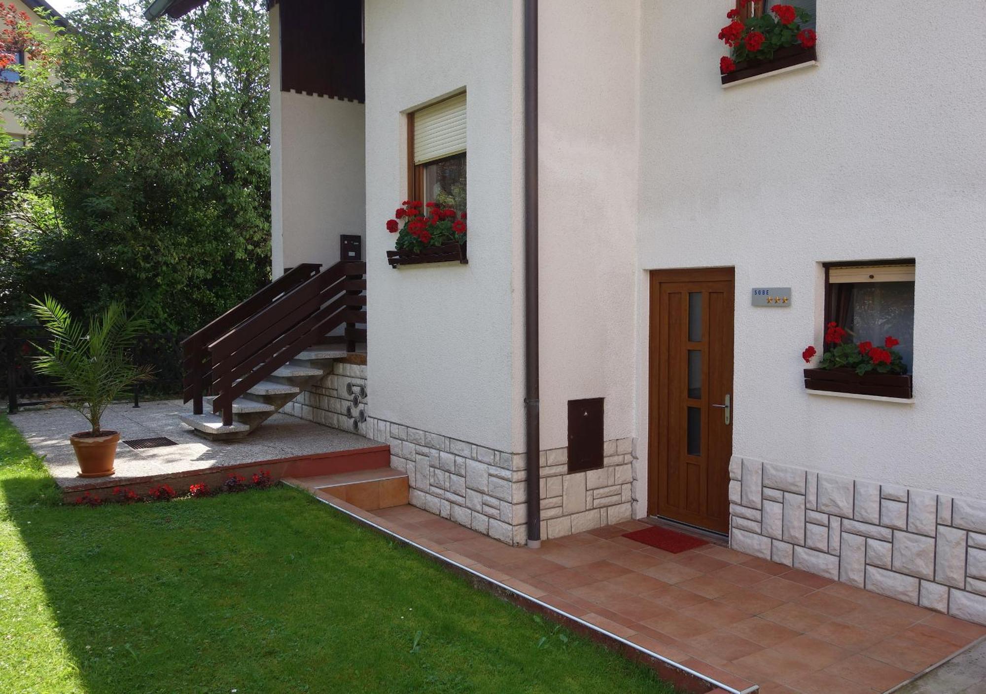 Sobe Vera Bovec Luaran gambar